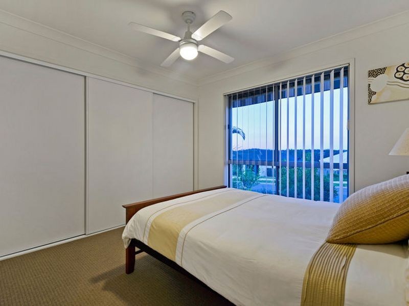 1/64 McAuley Parade, Pacific Pines QLD 4211