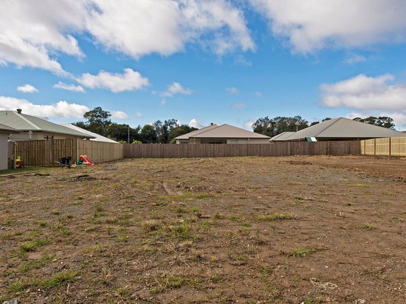13 Sinclair Street, Upper Coomera QLD 4209