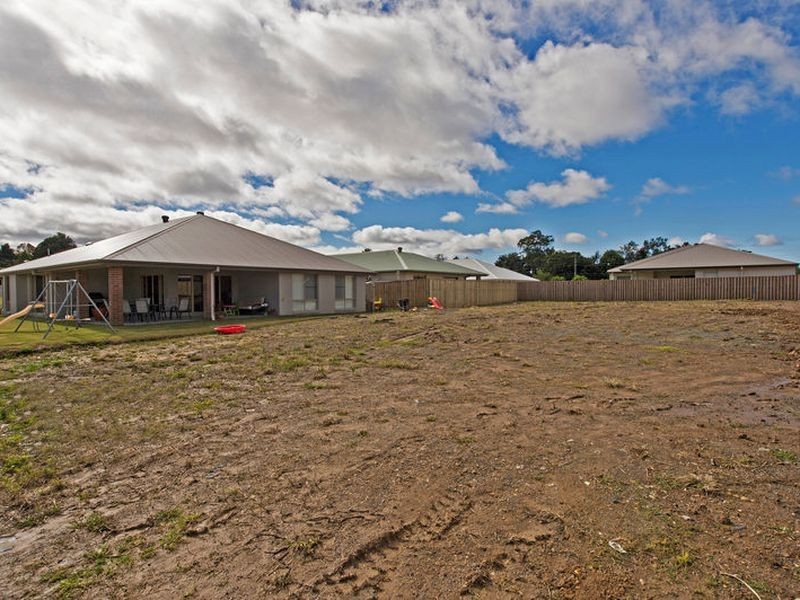 13 Sinclair Street, Upper Coomera QLD 4209