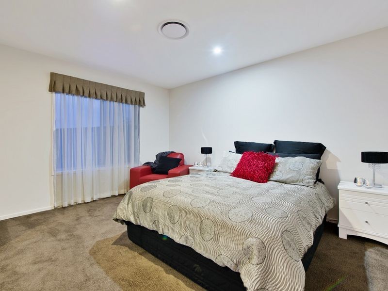 12 Eolo Lane, Coomera Waters QLD 4209