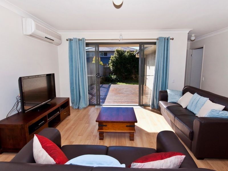 2/39 Blossom Street, Pimpama QLD 4209