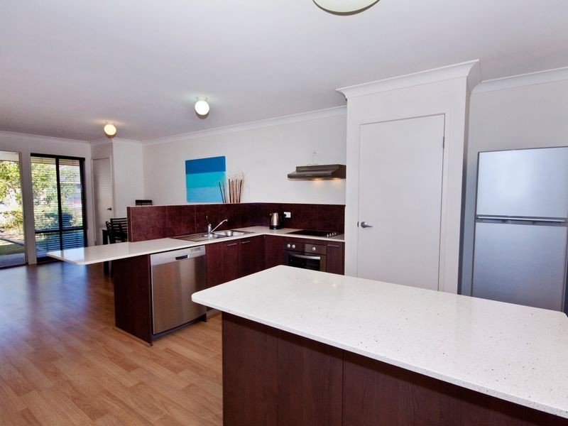 2/39 Blossom Street, Pimpama QLD 4209