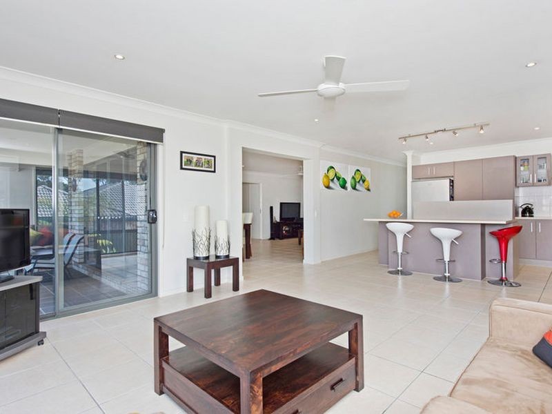 1 Southern Lights Drive, Pimpama QLD 4209