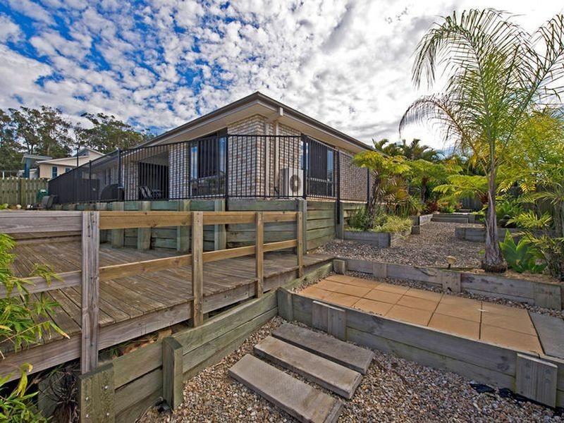 1 Southern Lights Drive, Pimpama QLD 4209