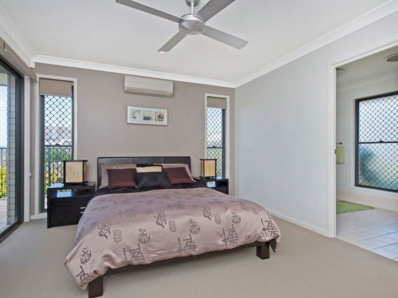 1 Southern Lights Drive, Pimpama QLD 4209