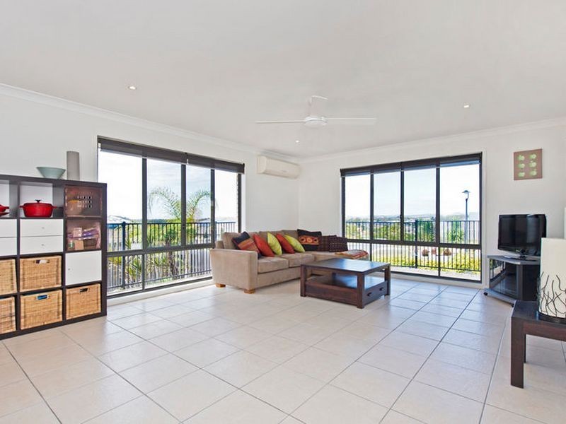 1 Southern Lights Drive, Pimpama QLD 4209