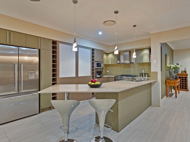 15 Meadow Court, Maudsland QLD 4210