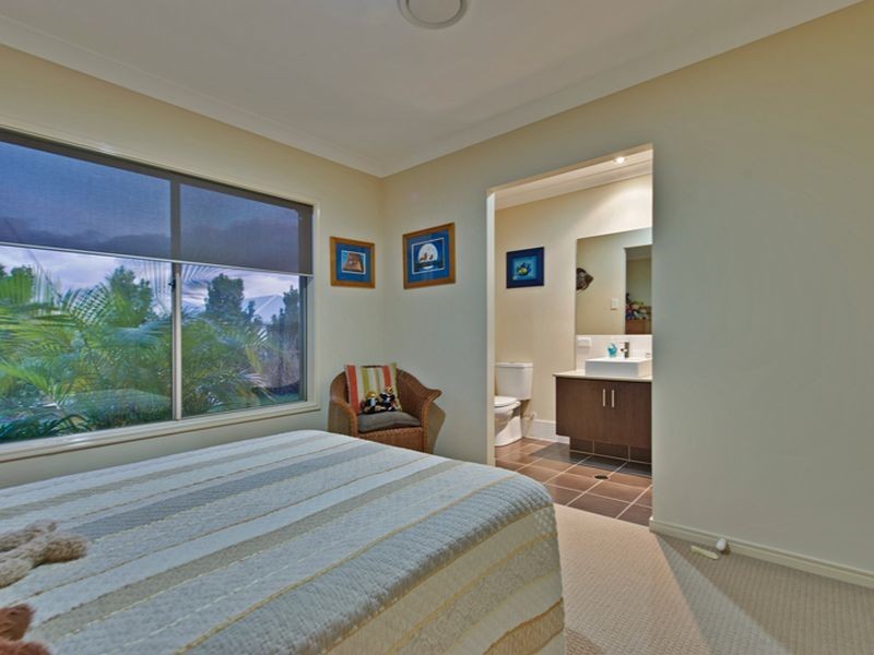15 Meadow Court, Maudsland QLD 4210