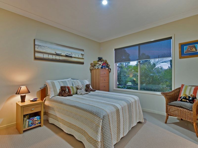 15 Meadow Court, Maudsland QLD 4210