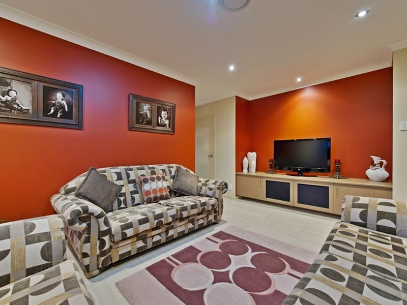 15 Meadow Court, Maudsland QLD 4210