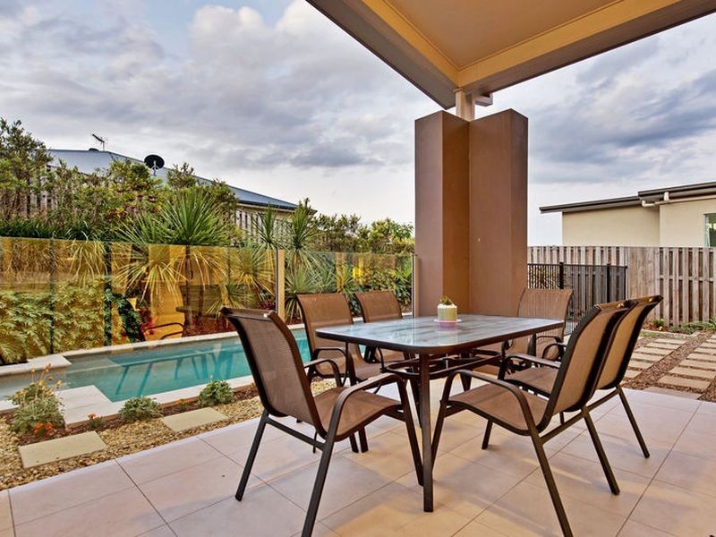 13 Rainlily Crescent, Upper Coomera QLD 4209