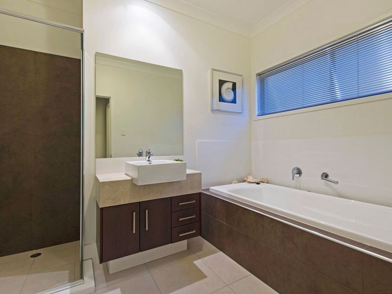 13 Rainlily Crescent, Upper Coomera QLD 4209