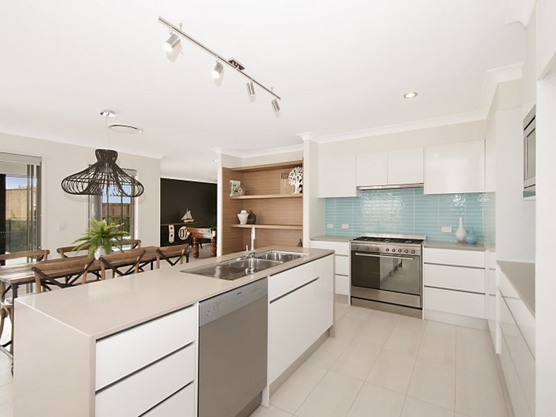 8 Valleybrook Rise, Upper Coomera QLD 4209