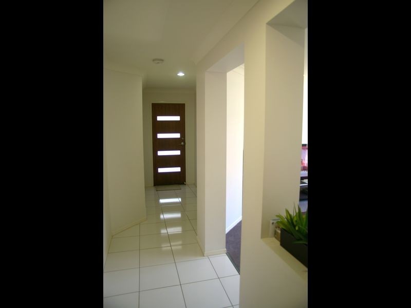 18 Runway Drive, Upper Coomera QLD 4209