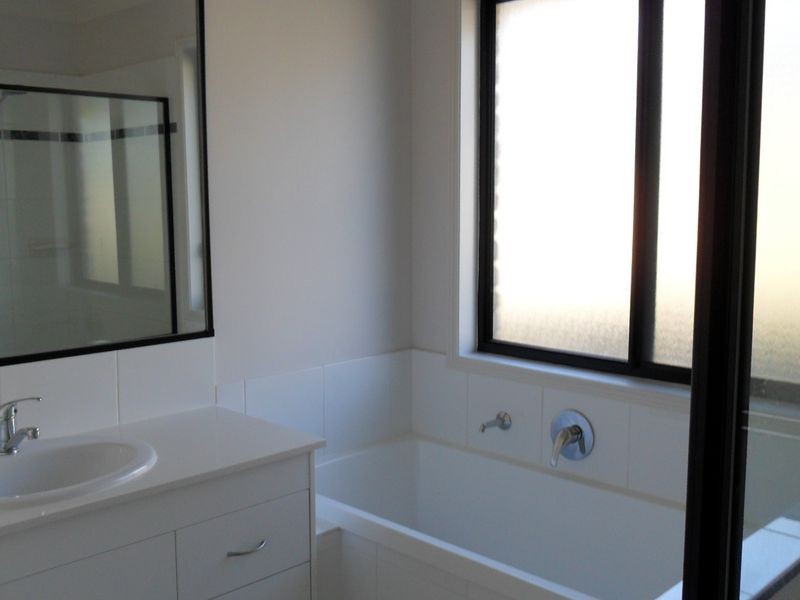 18 Runway Drive, Upper Coomera QLD 4209