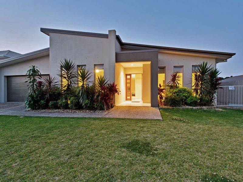 10 Iridium Drive, Hope Island QLD 4212