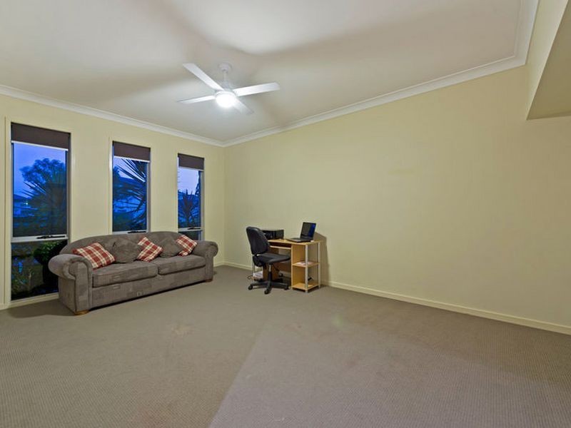 10 Iridium Drive, Hope Island QLD 4212