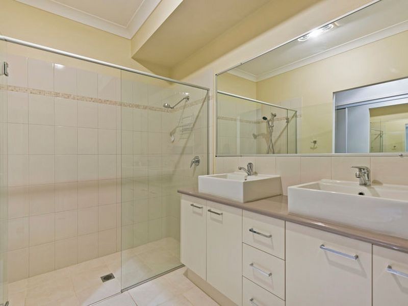 10 Iridium Drive, Hope Island QLD 4212