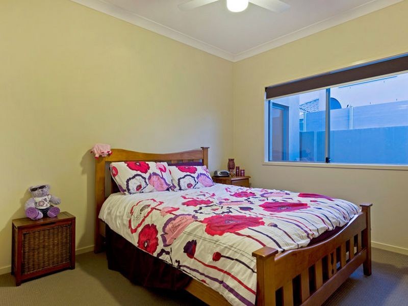 10 Iridium Drive, Hope Island QLD 4212