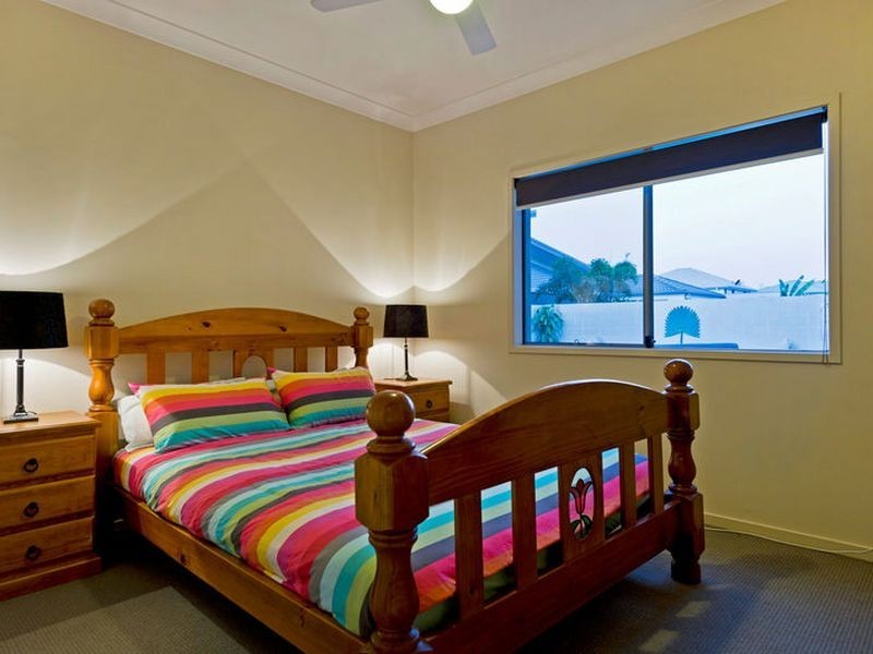 10 Iridium Drive, Hope Island QLD 4212