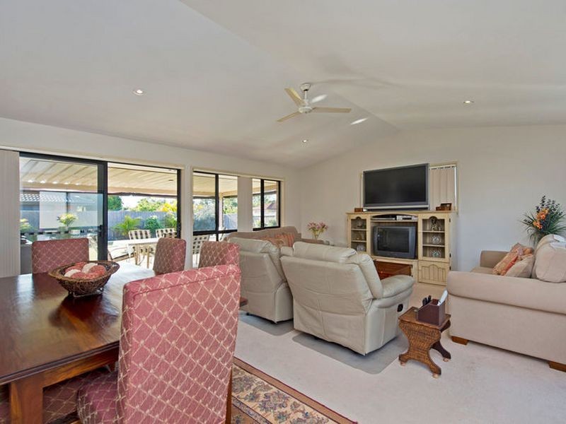 1 River Heights Road, Upper Coomera QLD 4209