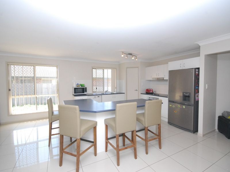 10 Southern Lights Drive, Pimpama QLD 4209