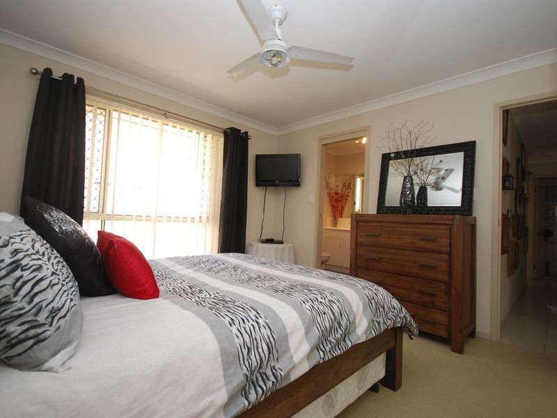 10 Southern Lights Drive, Pimpama QLD 4209