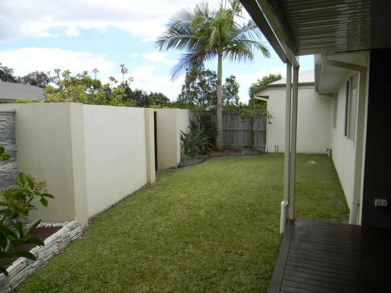 2/21 Fitzpatrick Street, Upper Coomera QLD 4209
