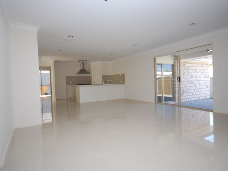 7B Gawler Place, Upper Coomera QLD 4209