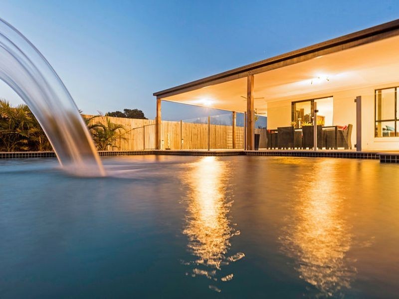 35 Maui Crescent, Oxenford QLD 4210