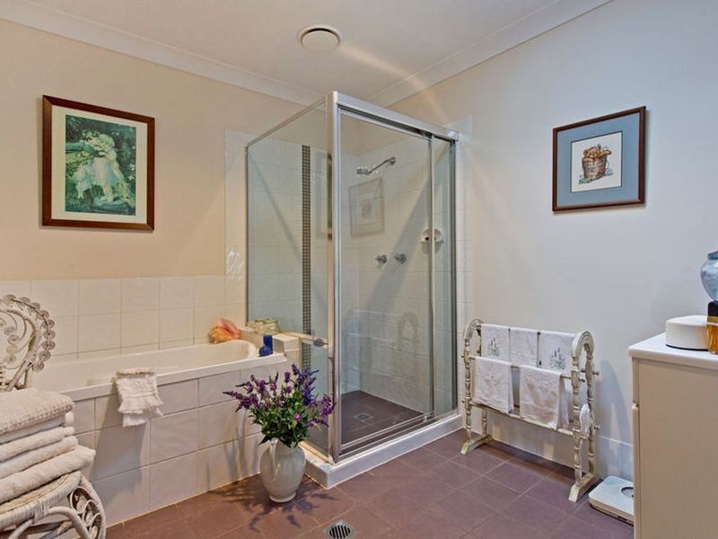 2/9 Goldcrest Drive, Upper Coomera QLD 4209