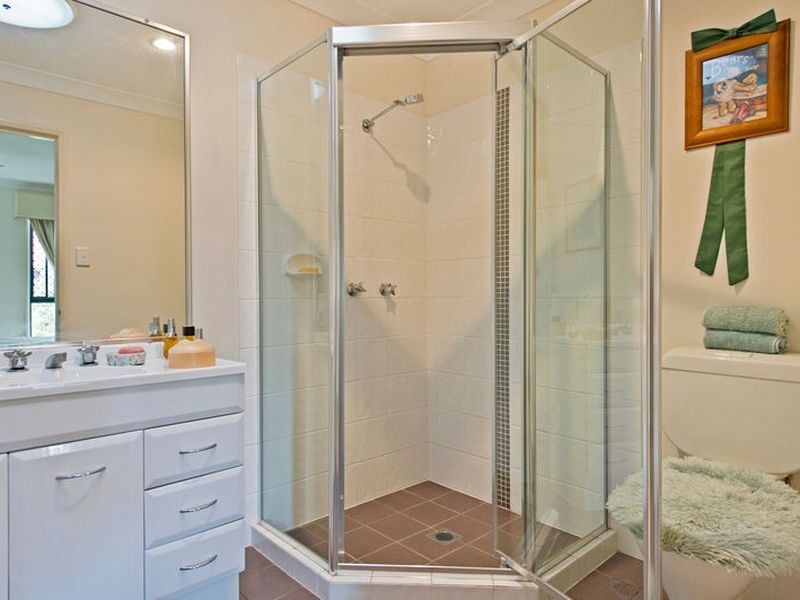 2/9 Goldcrest Drive, Upper Coomera QLD 4209