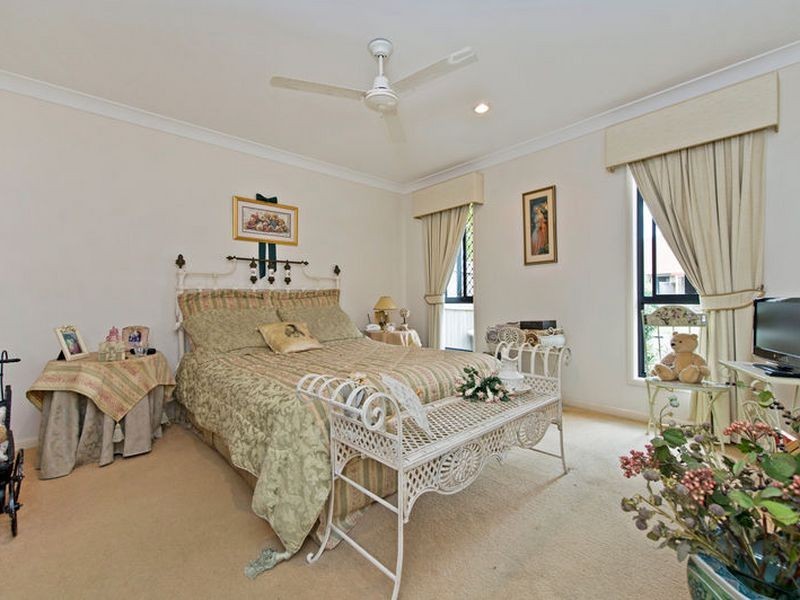 2/9 Goldcrest Drive, Upper Coomera QLD 4209
