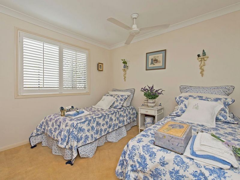 2/9 Goldcrest Drive, Upper Coomera QLD 4209