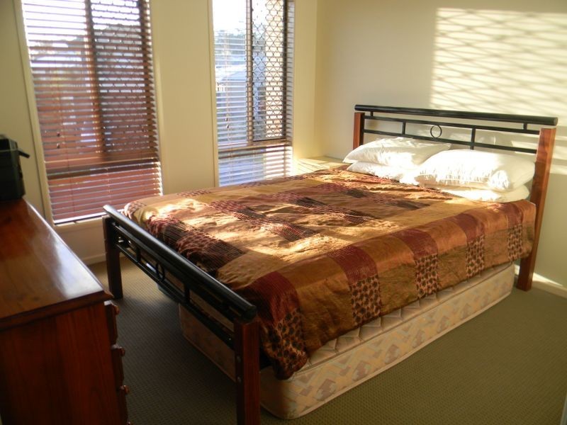 2/3 Silver Gull Street, Coomera QLD 4209