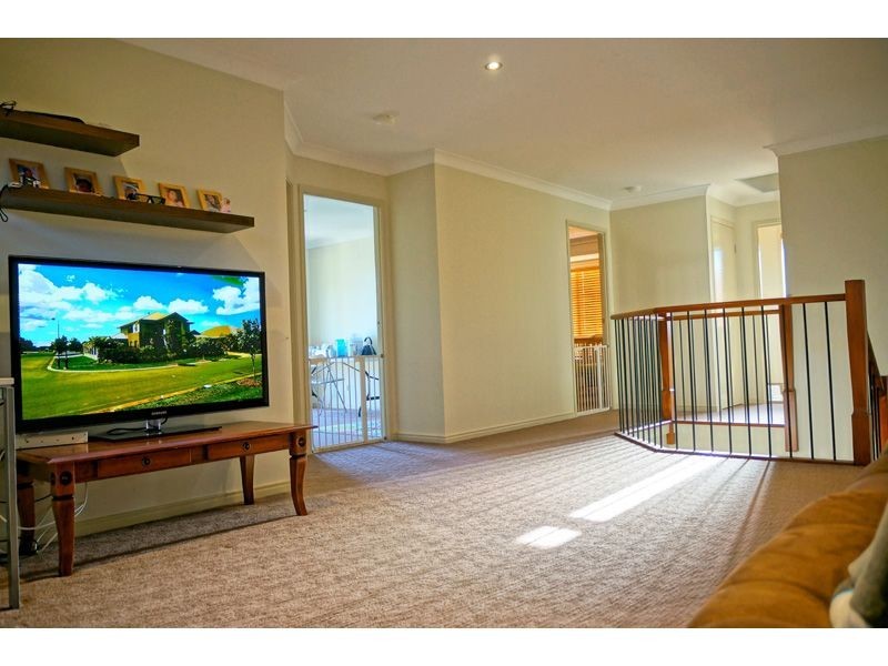 5 Settlers Avenue, Upper Coomera QLD 4209