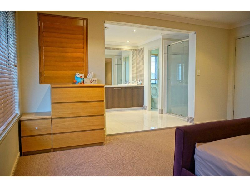 5 Settlers Avenue, Upper Coomera QLD 4209