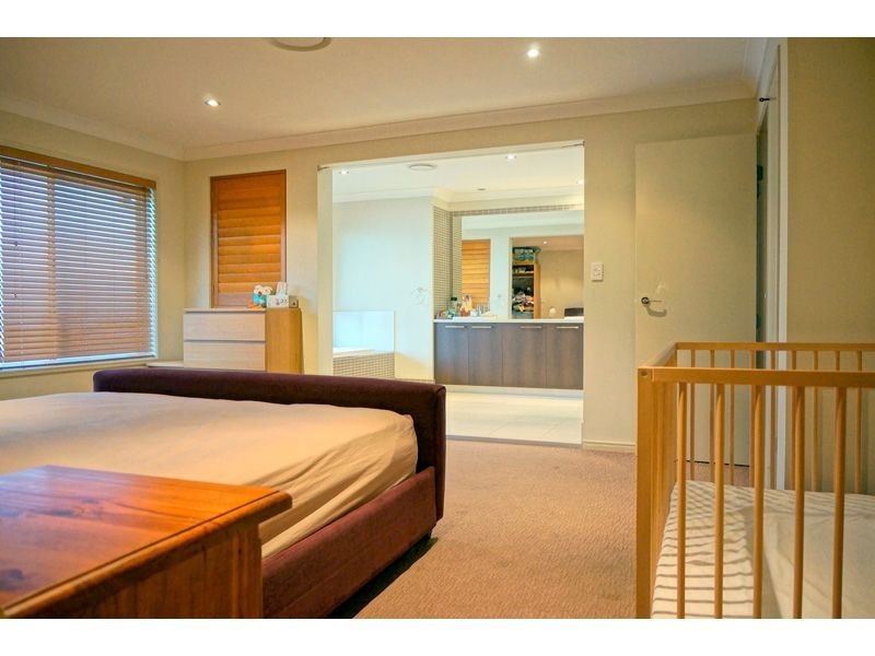 5 Settlers Avenue, Upper Coomera QLD 4209