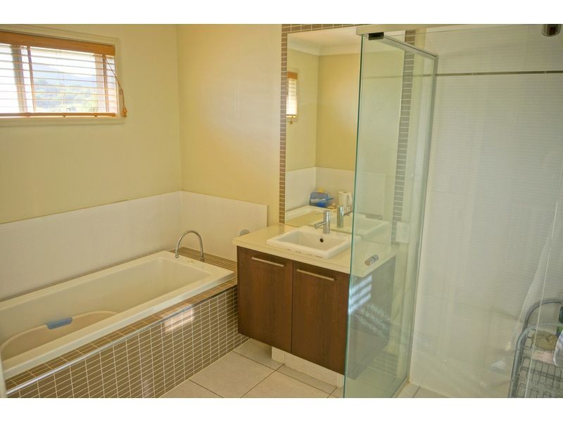 5 Settlers Avenue, Upper Coomera QLD 4209