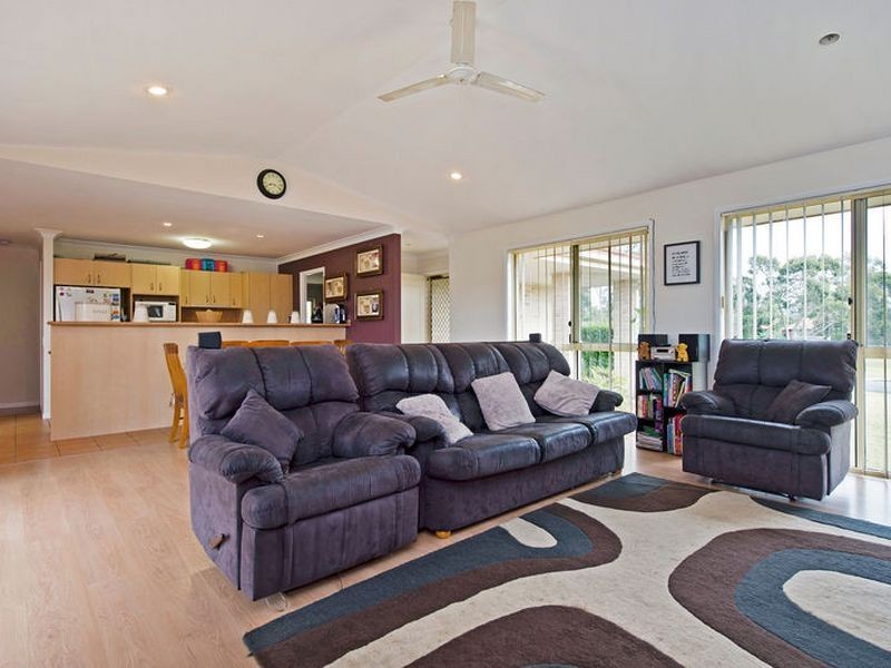 19 River Heights Road, Upper Coomera QLD 4209