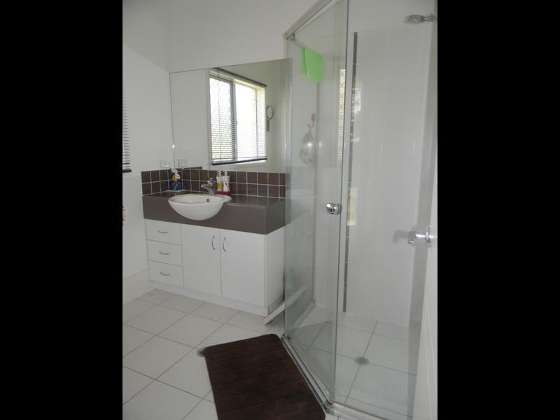 8 Nightjar Drive, Upper Coomera QLD 4209