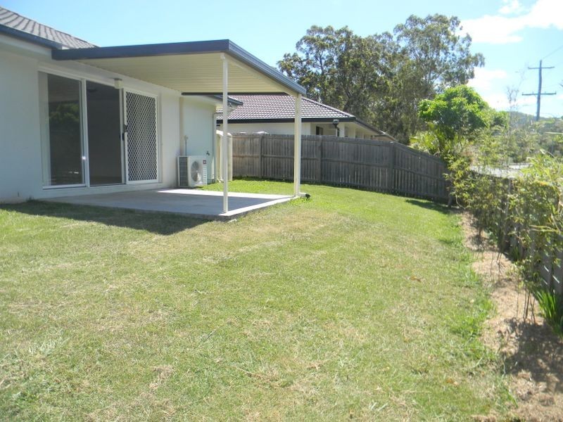 27 Firecrest Close, Upper Coomera QLD 4209