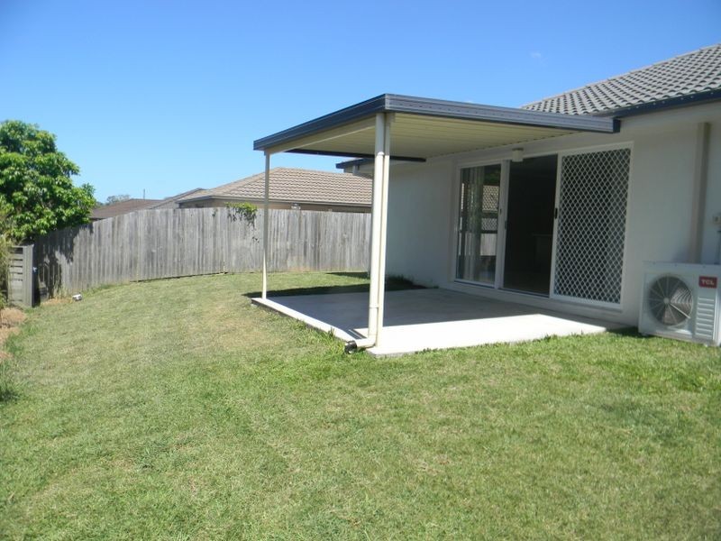 27 Firecrest Close, Upper Coomera QLD 4209