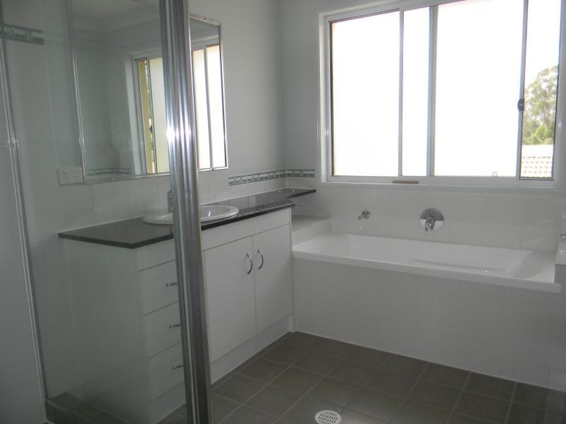 1/12 Gannon Way, Upper Coomera QLD 4209