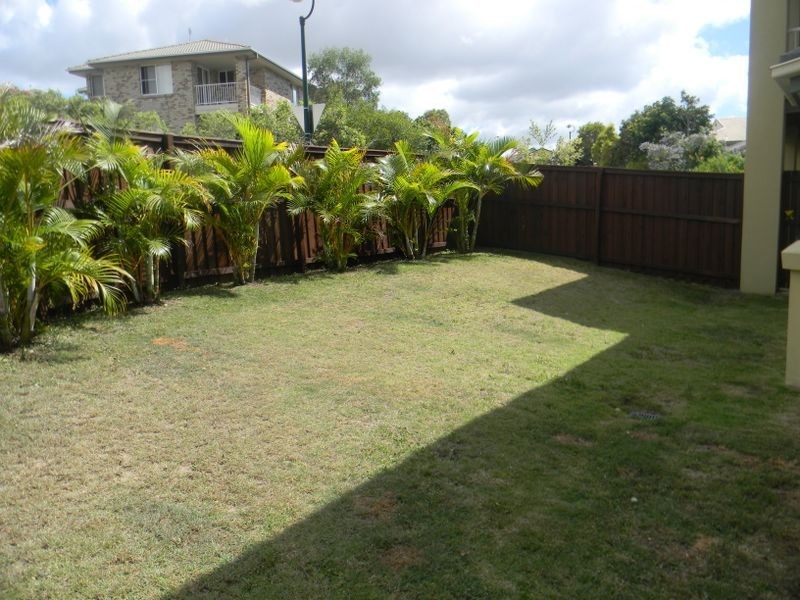 1/12 Gannon Way, Upper Coomera QLD 4209