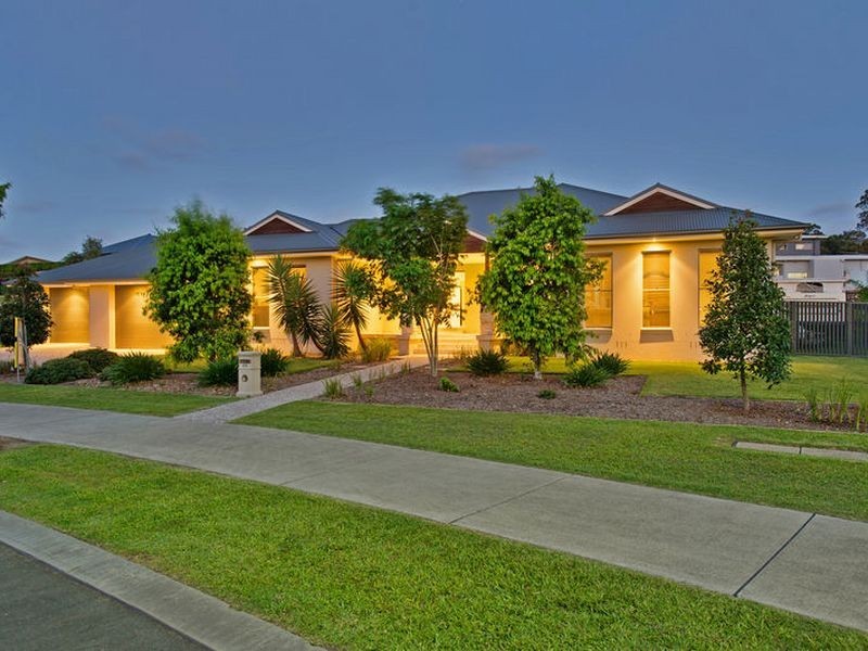 20 Lagoon Park Drive, Maudsland QLD 4210