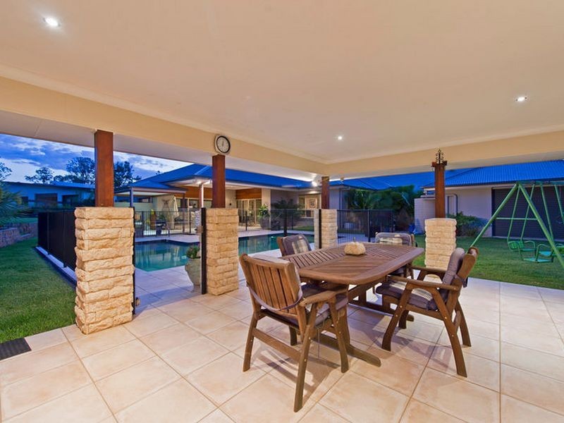 20 Lagoon Park Drive, Maudsland QLD 4210
