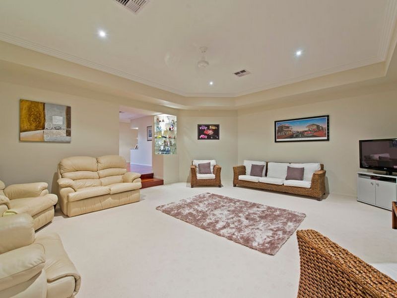 20 Lagoon Park Drive, Maudsland QLD 4210