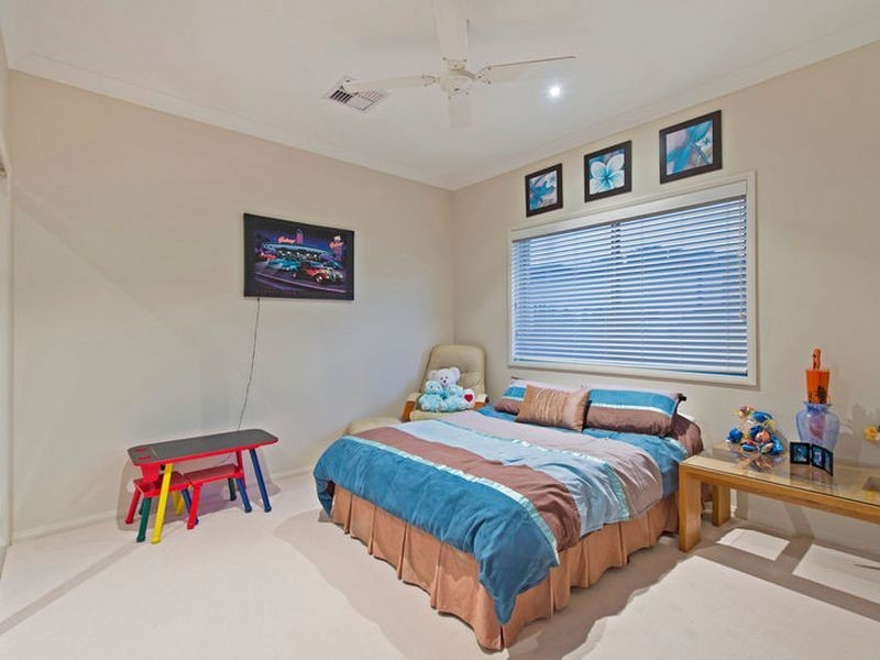 20 Lagoon Park Drive, Maudsland QLD 4210