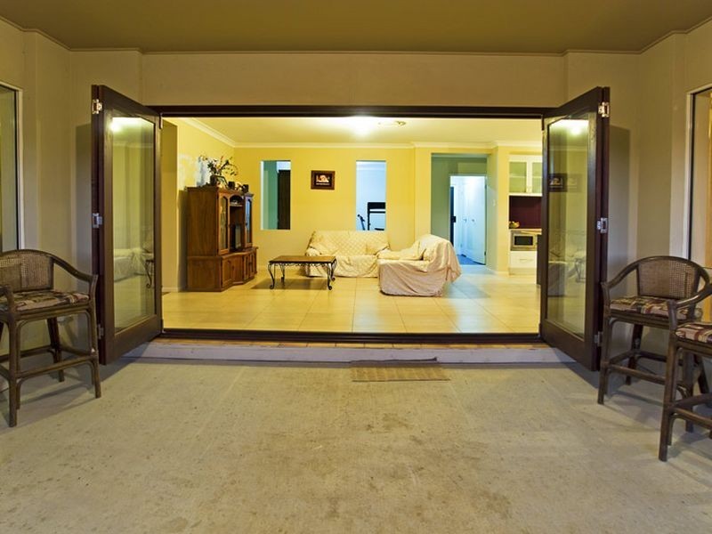 4 Greenacre Way, Maudsland QLD 4210
